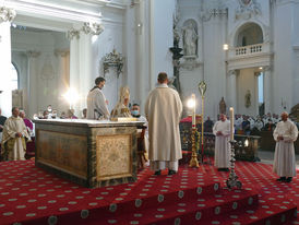 Diakonenweihe im Fuldaer Dom (Foto: Karl-Franz Thiede)